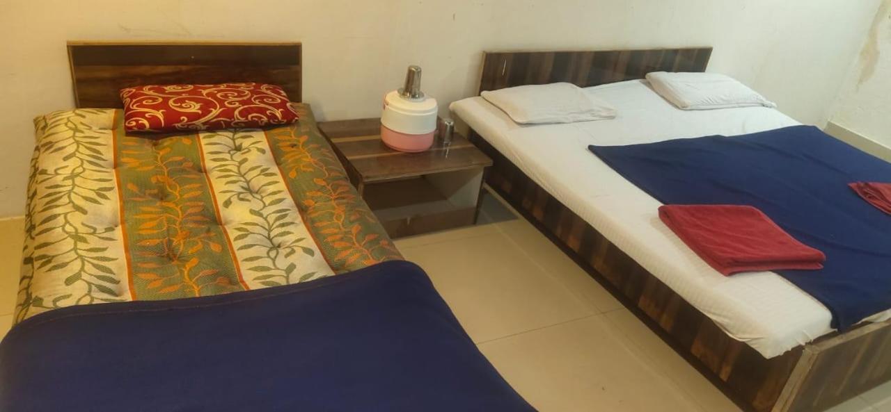 Hilltone Veg Non Veg Matheran Otel Dış mekan fotoğraf