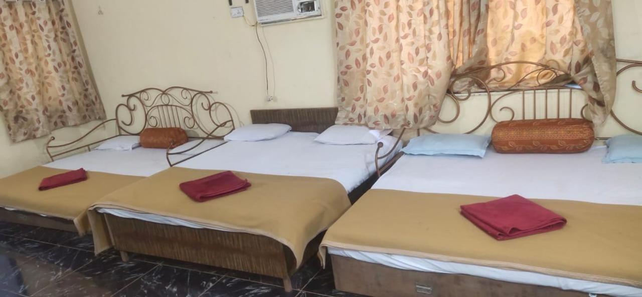 Hilltone Veg Non Veg Matheran Otel Dış mekan fotoğraf