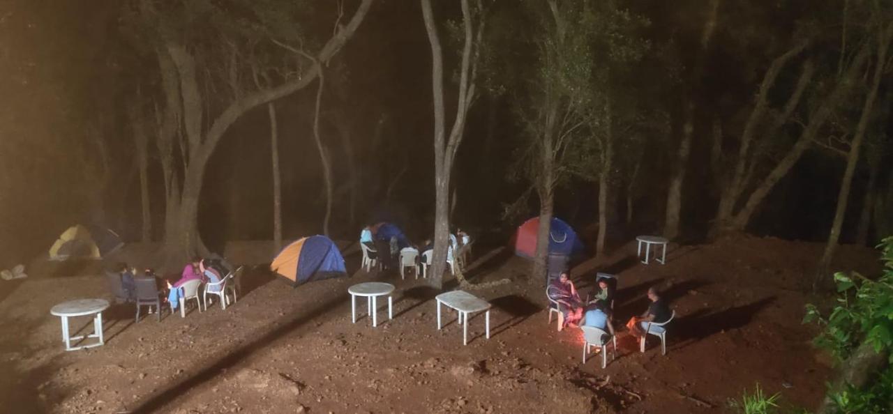 Hilltone Veg Non Veg Matheran Otel Dış mekan fotoğraf