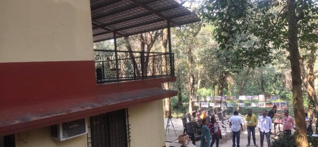 Hilltone Veg Non Veg Matheran Otel Dış mekan fotoğraf