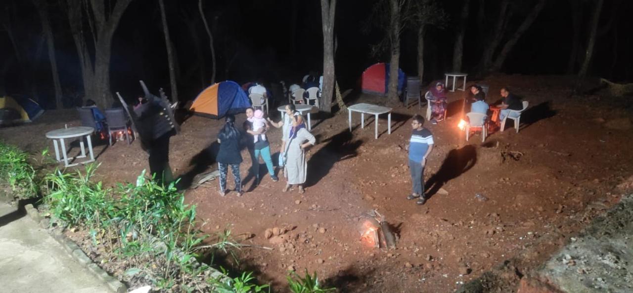 Hilltone Veg Non Veg Matheran Otel Dış mekan fotoğraf