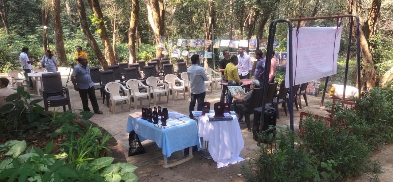 Hilltone Veg Non Veg Matheran Otel Dış mekan fotoğraf